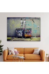 Bansky Çöp Kutusuna İşeyen Çocuklar Kanvas Tablosu / Hayat Kısa-5154