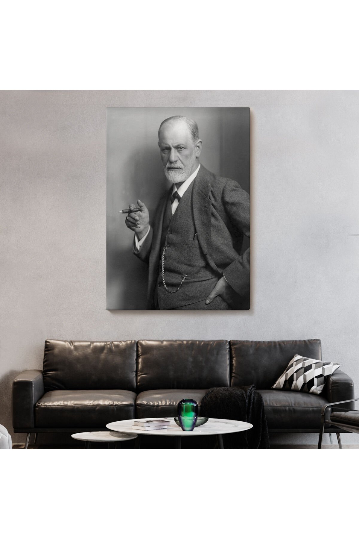 Sigmund Freud Elinde Puro ile Siyah Beyaz Fotoğrafı Kanvas Tablo-5238