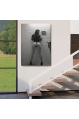 Duvara Yaslanan Pürüzsüz Seksi Adın Vücut Kanvas Tablo-5293