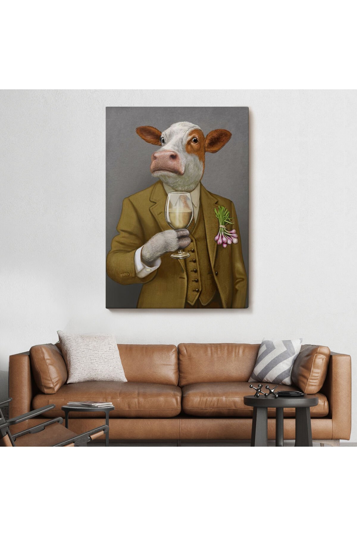 İnsan Kıyafetli Dana Dekoratif Duvar Tablosu -6375